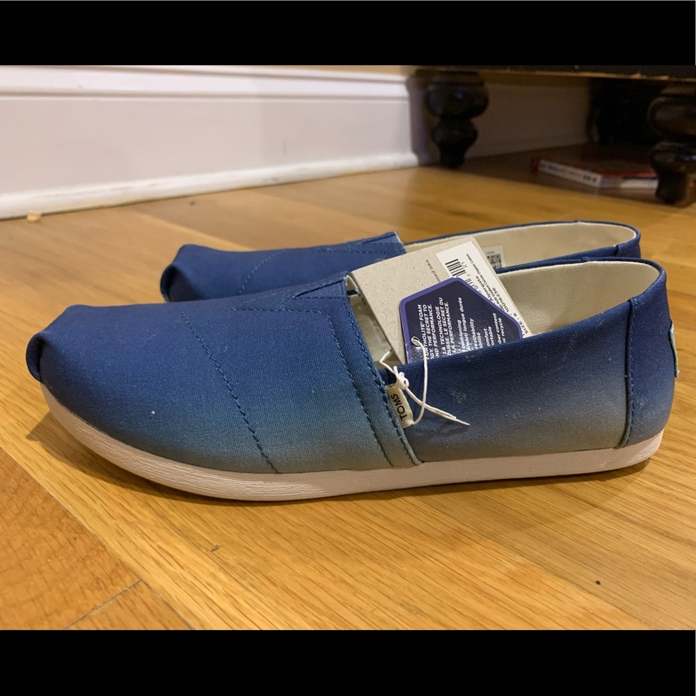 TOMS Alpargata women’s slip-on shoes